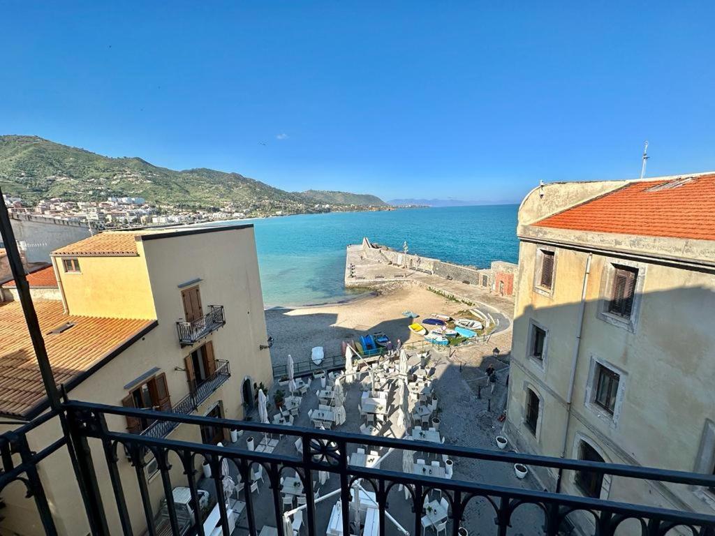 Molo Sea View Apartment Чефалу Экстерьер фото